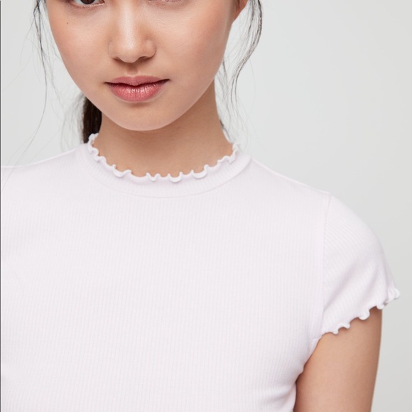 Aritzia Sunday Best Tshirt - Picture 2 of 5